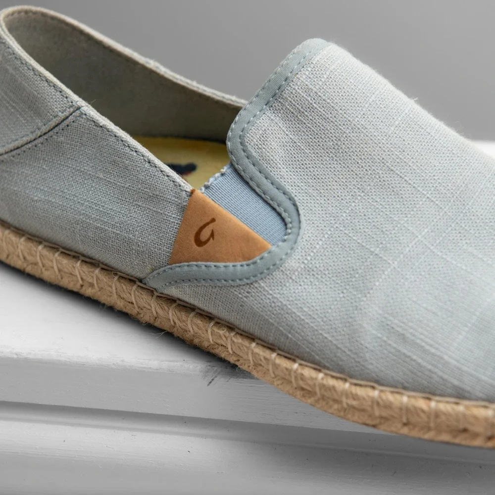 OluKai Pehuea Li Sz 9 Blue Linen Slip On Espadrille Flats Beachy Island Style